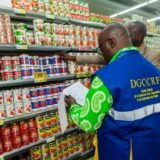 Gabon: la DGCCR interdit la vente des bouteilles d&rsquo;huiles de marque Viking, Rose, Cadeau et Mini-Coco